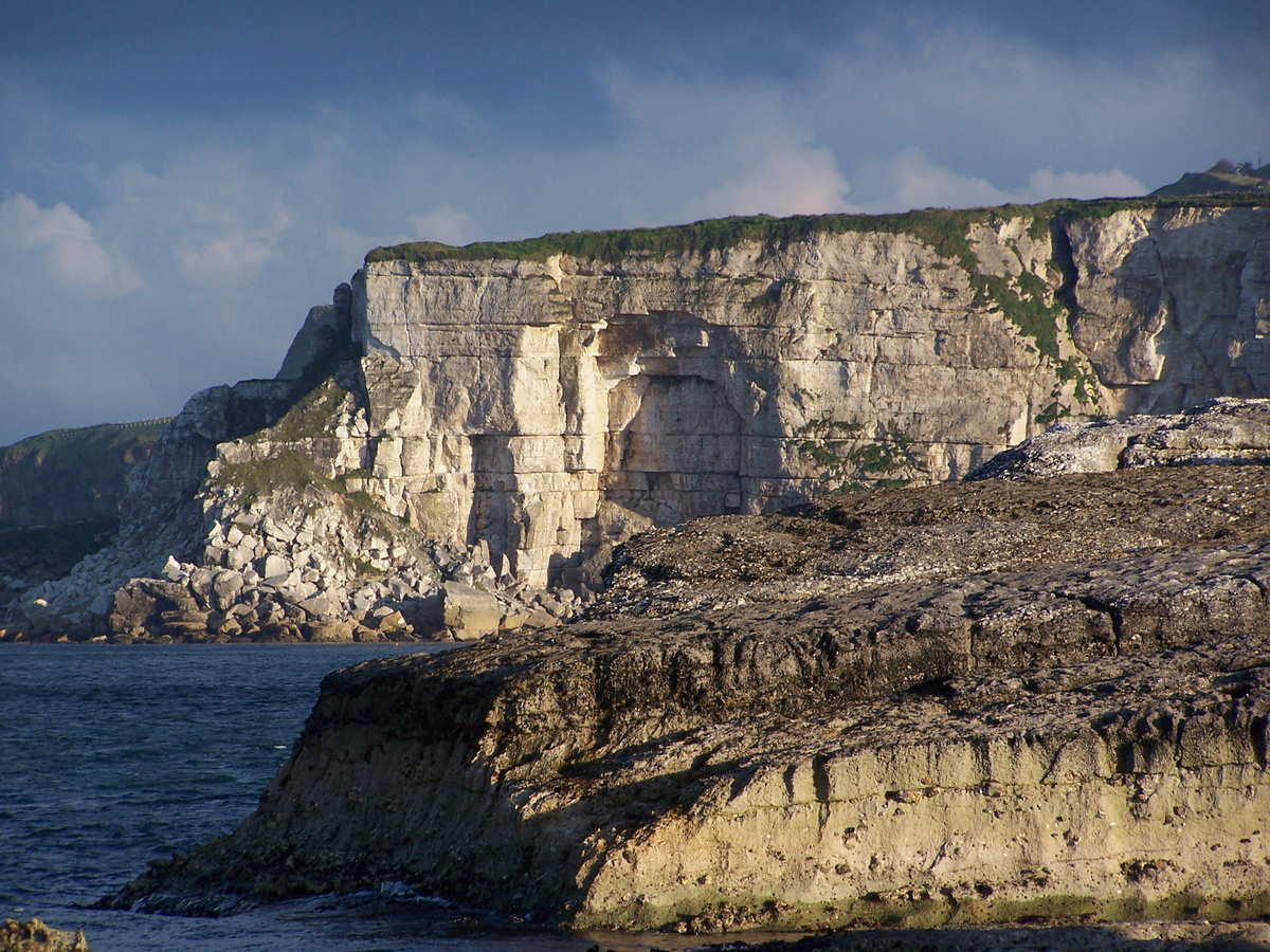 Antrim_Cliff.jpg